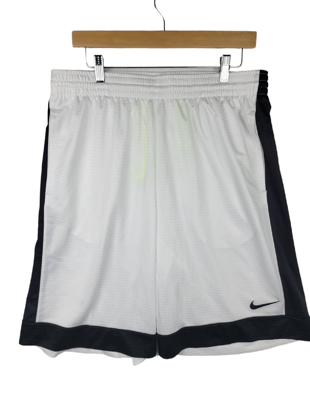 Nike Basketball Active Breathable Shorts Mens XL White Athletic Wear W/ Pockets